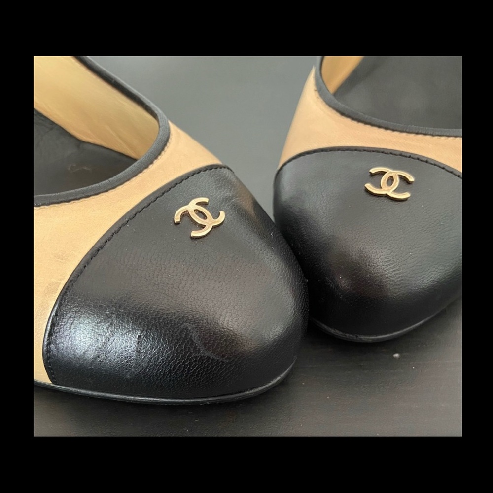 CHANEL Black and Tan Heels - Picture 2 of 15
